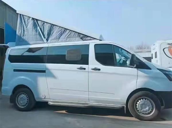 江铃福特新全顺自动挡房车