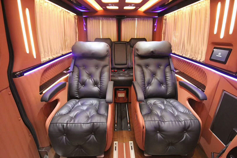 西安商务车内饰改装价格.jpg