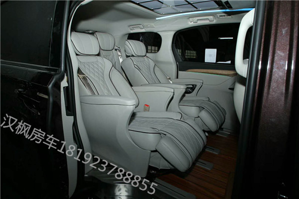 西安别克商务车内饰改装多少钱.jpg