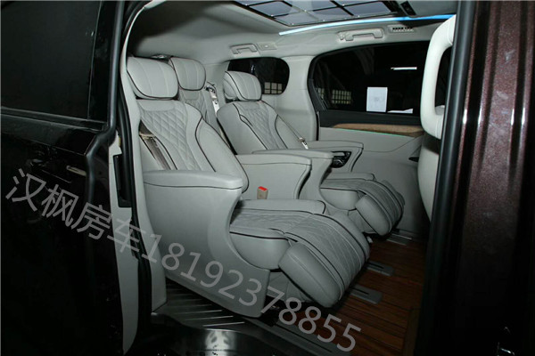 西安别克GL8商务车内饰改装多少钱.jpg